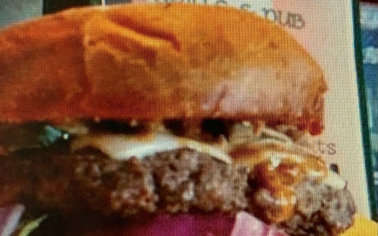 Burger Monday’s!!!   Starting at $6.99 