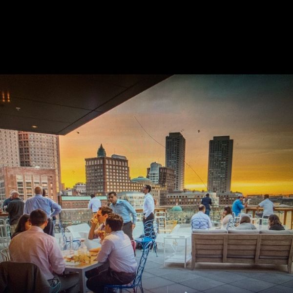 Lookout Rooftop and Bar 